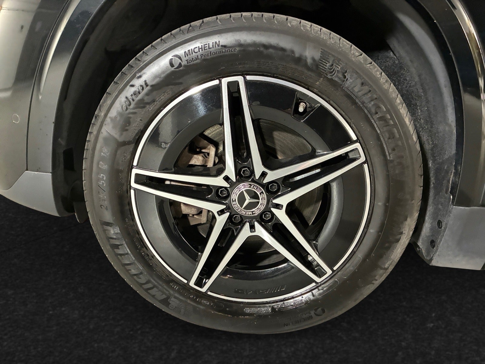 Sort Mercedes EQA250+ fra 2025