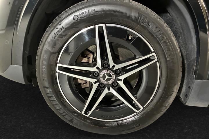 Sort Mercedes EQA250+ fra 2025