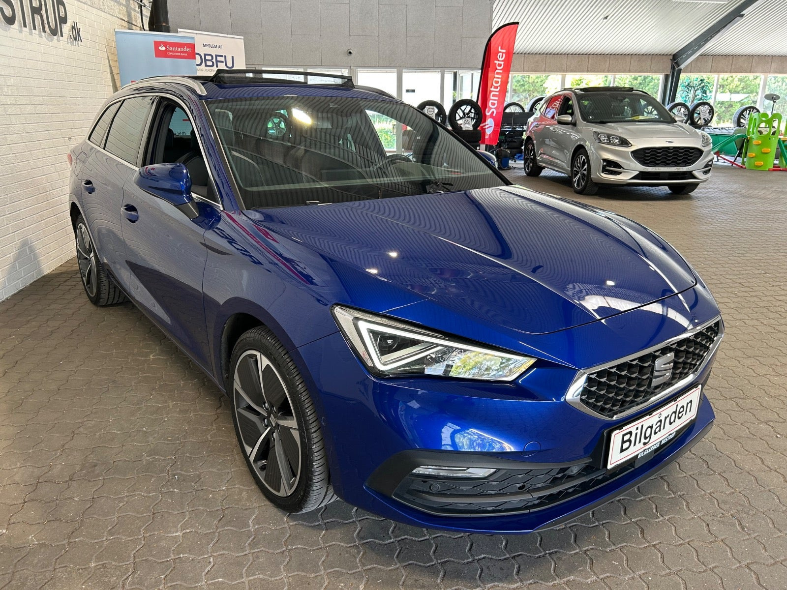 Blå Seat Leon fra 2021