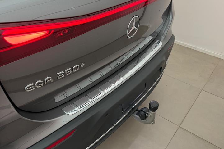 Grå Mercedes EQA250+ fra 2026