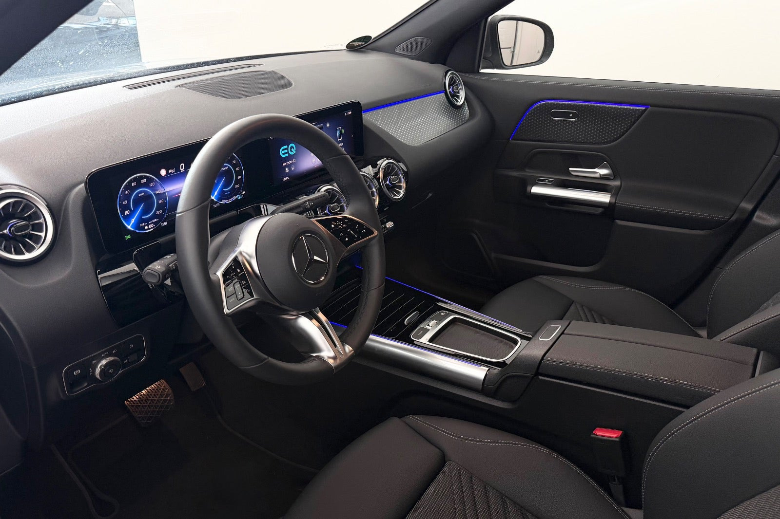 Grå Mercedes EQA250+ fra 2026