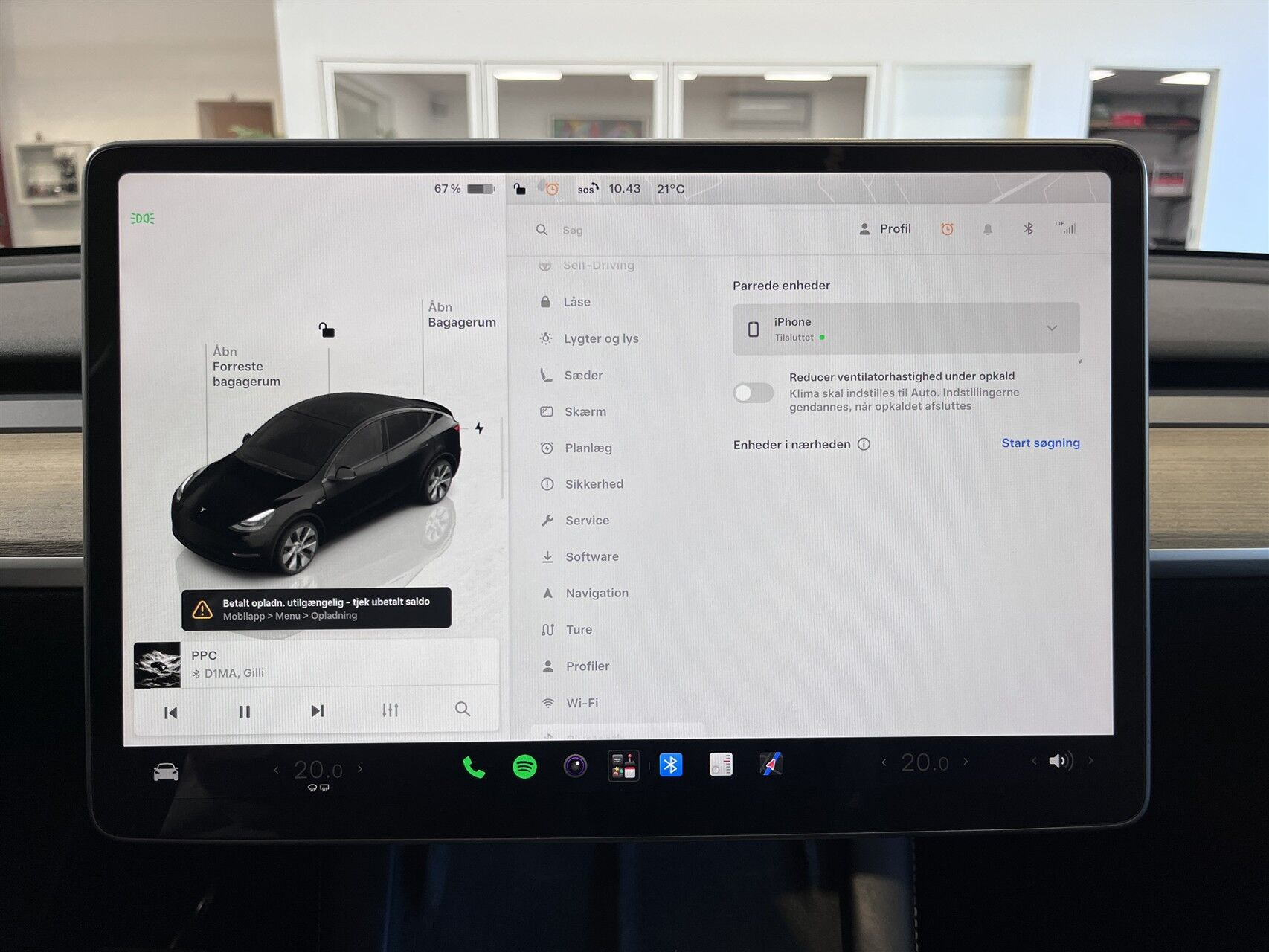 Sort Tesla Model Y fra 2023