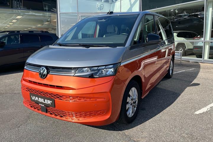 Grå VW Multivan fra 2023