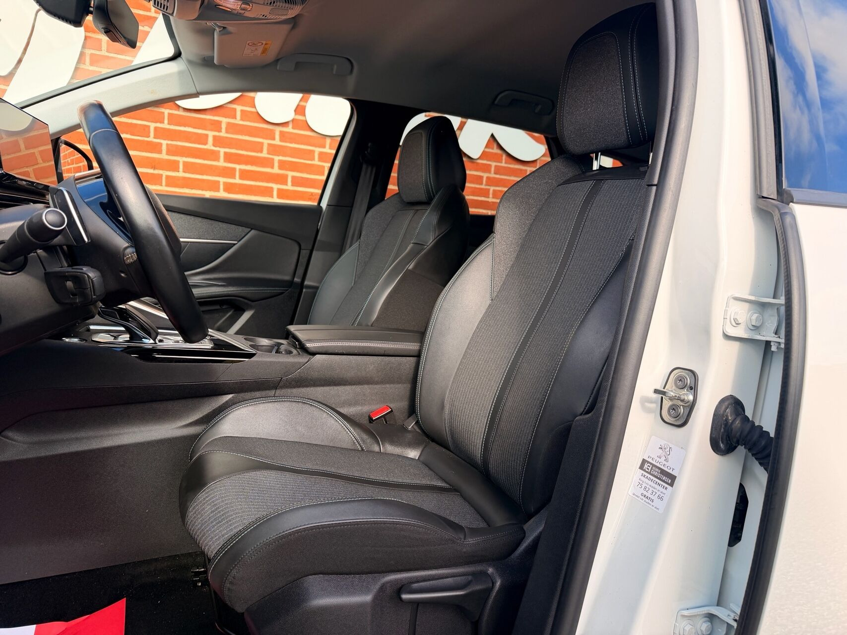 Hvid Peugeot 3008 fra 2021