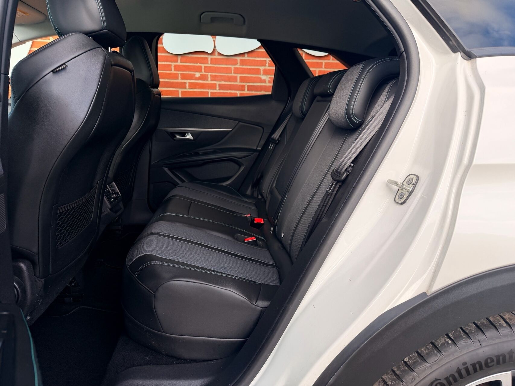 Hvid Peugeot 3008 fra 2021