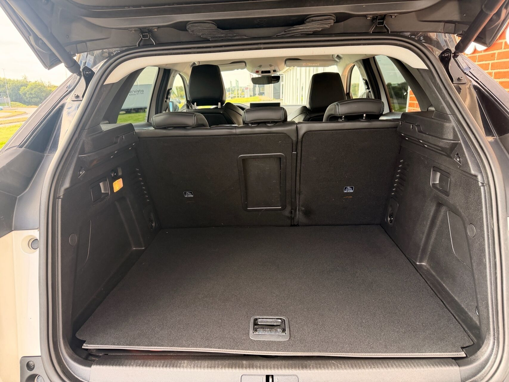 Hvid Peugeot 3008 fra 2021