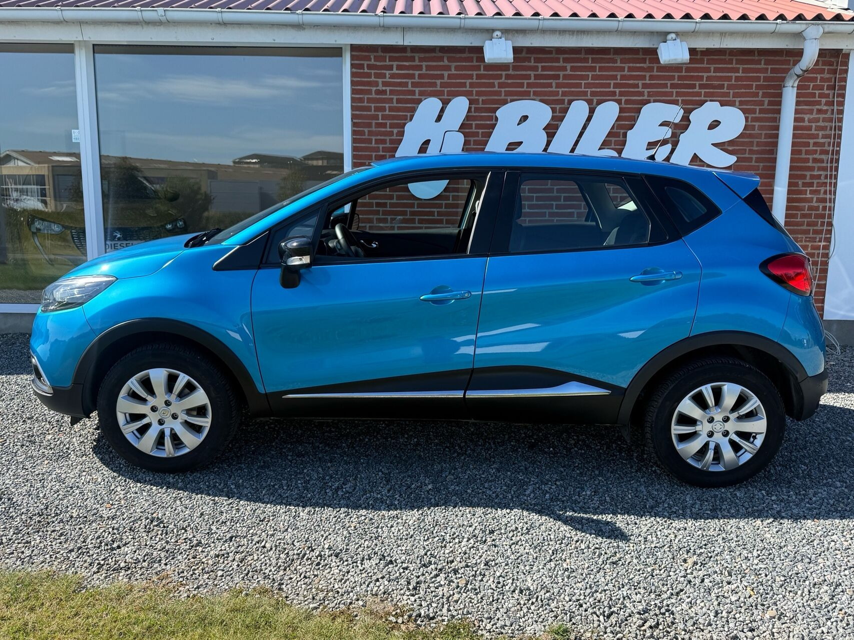 Blå Renault Captur fra 2017