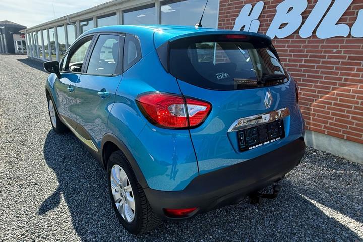 Blå Renault Captur fra 2017