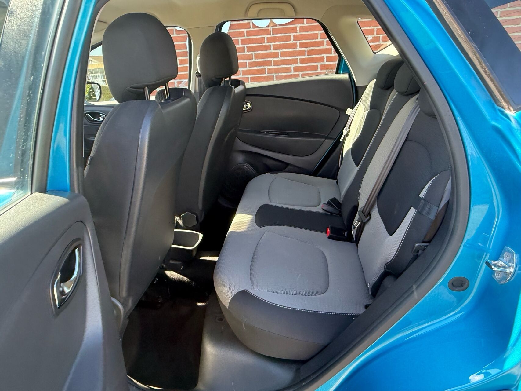 Blå Renault Captur fra 2017