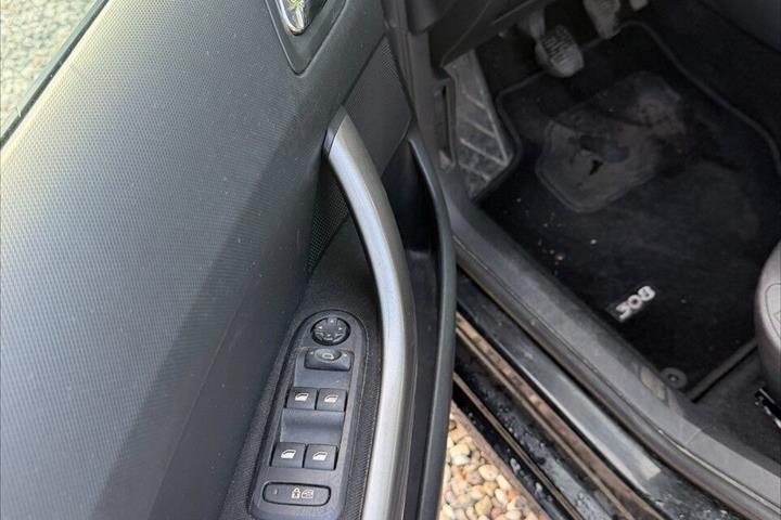 Sort Peugeot 308 fra 2011