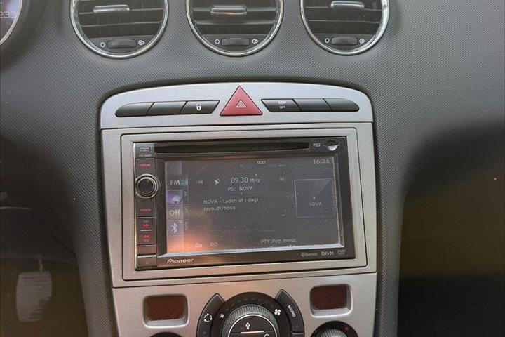 Sort Peugeot 308 fra 2011