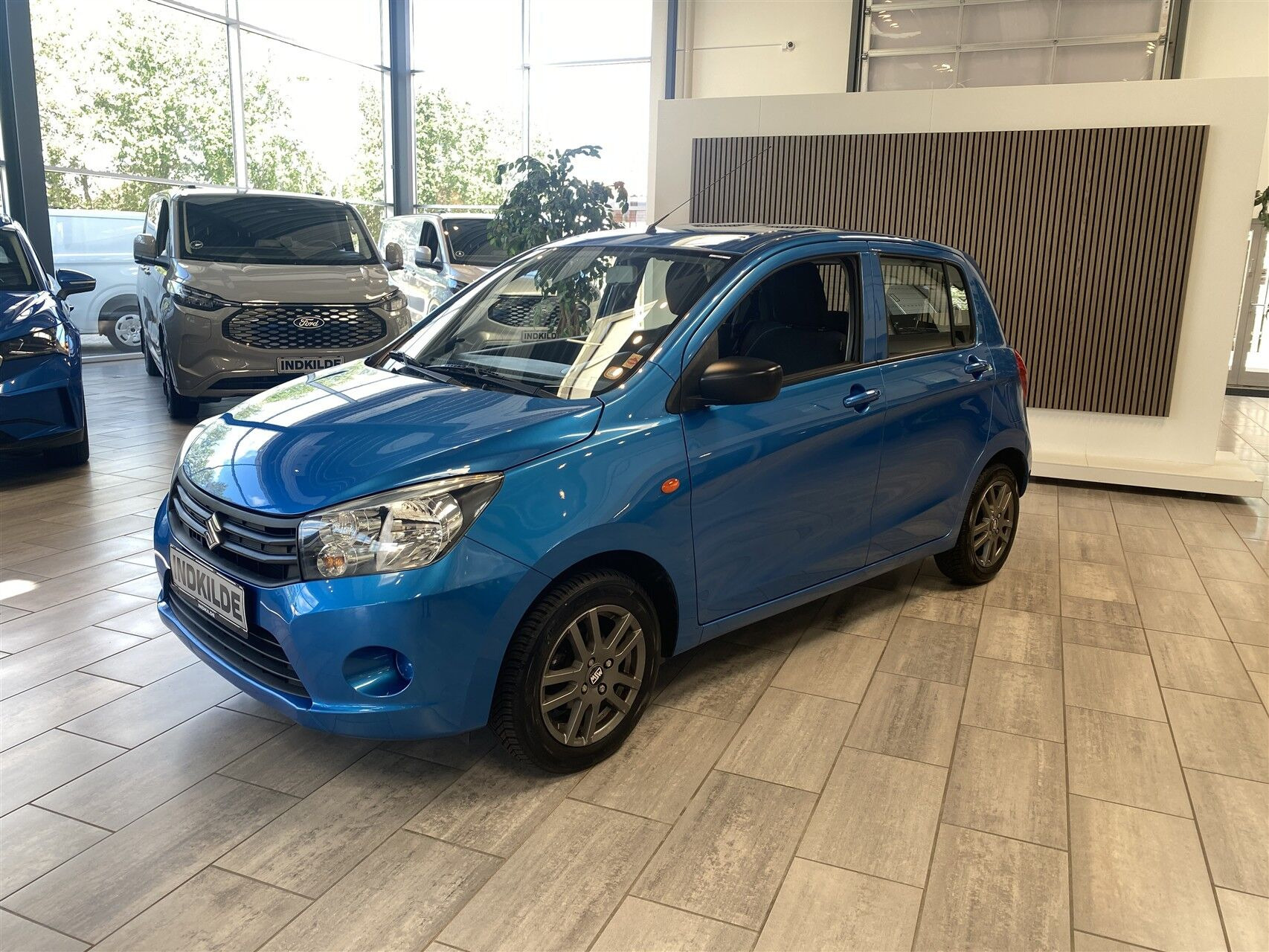 Blå Suzuki Celerio fra 2017