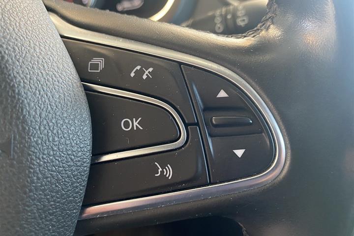 Hvid Renault Grand Scénic fra 2020