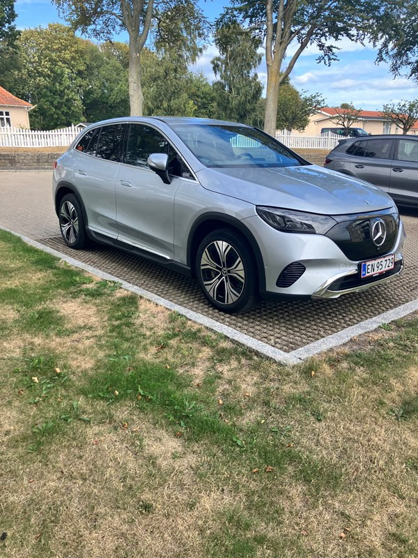Mercedes EQE300 SUV 180kw