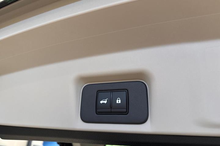Sort Nissan Ariya fra 2026
