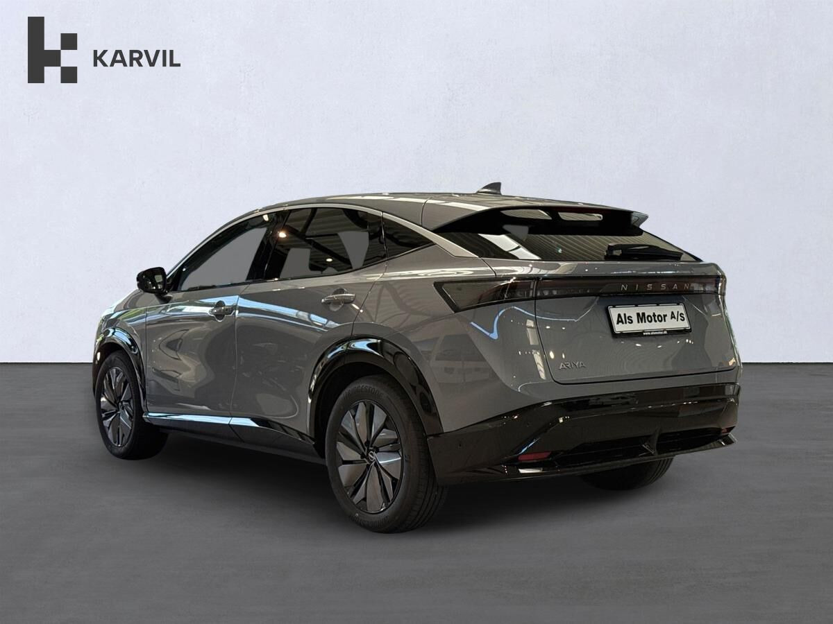 Grå Nissan Ariya fra 2024