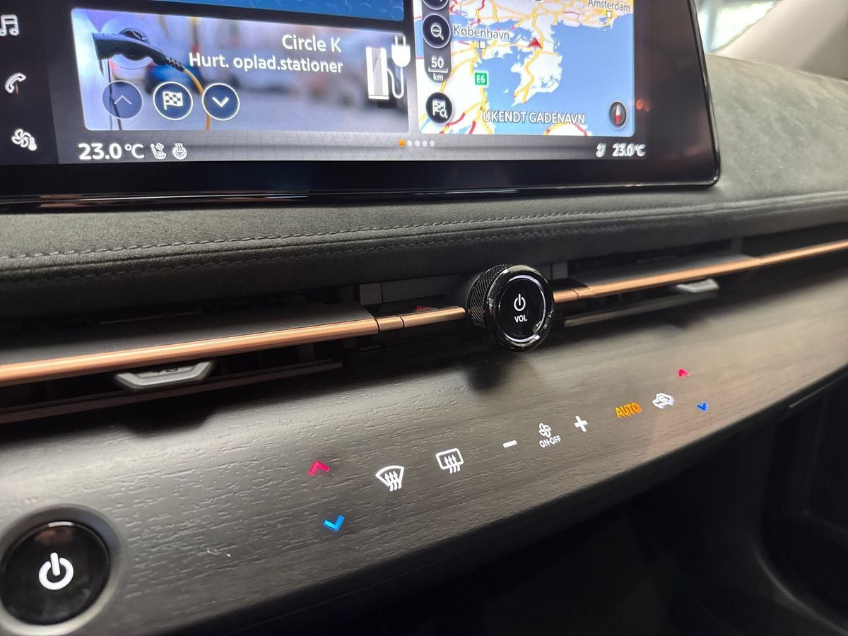 Grå Nissan Ariya fra 2024
