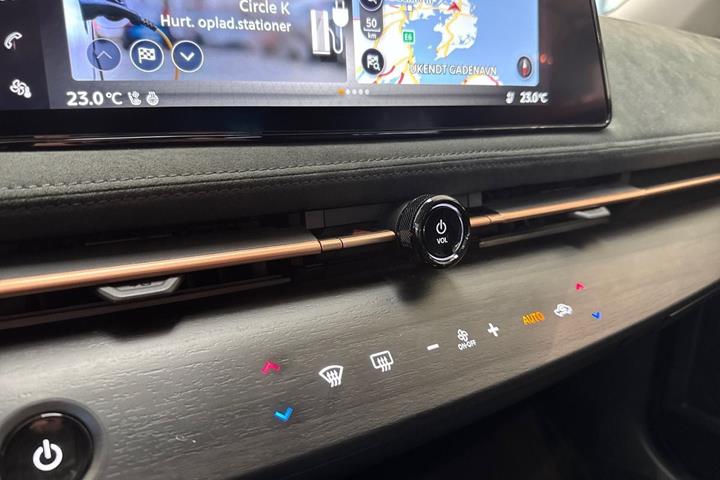 Grå Nissan Ariya fra 2024