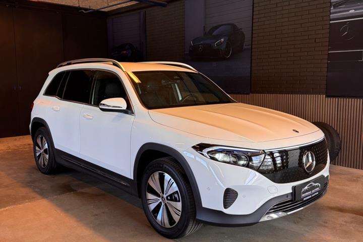 Hvid Mercedes EQB250+ fra 2025