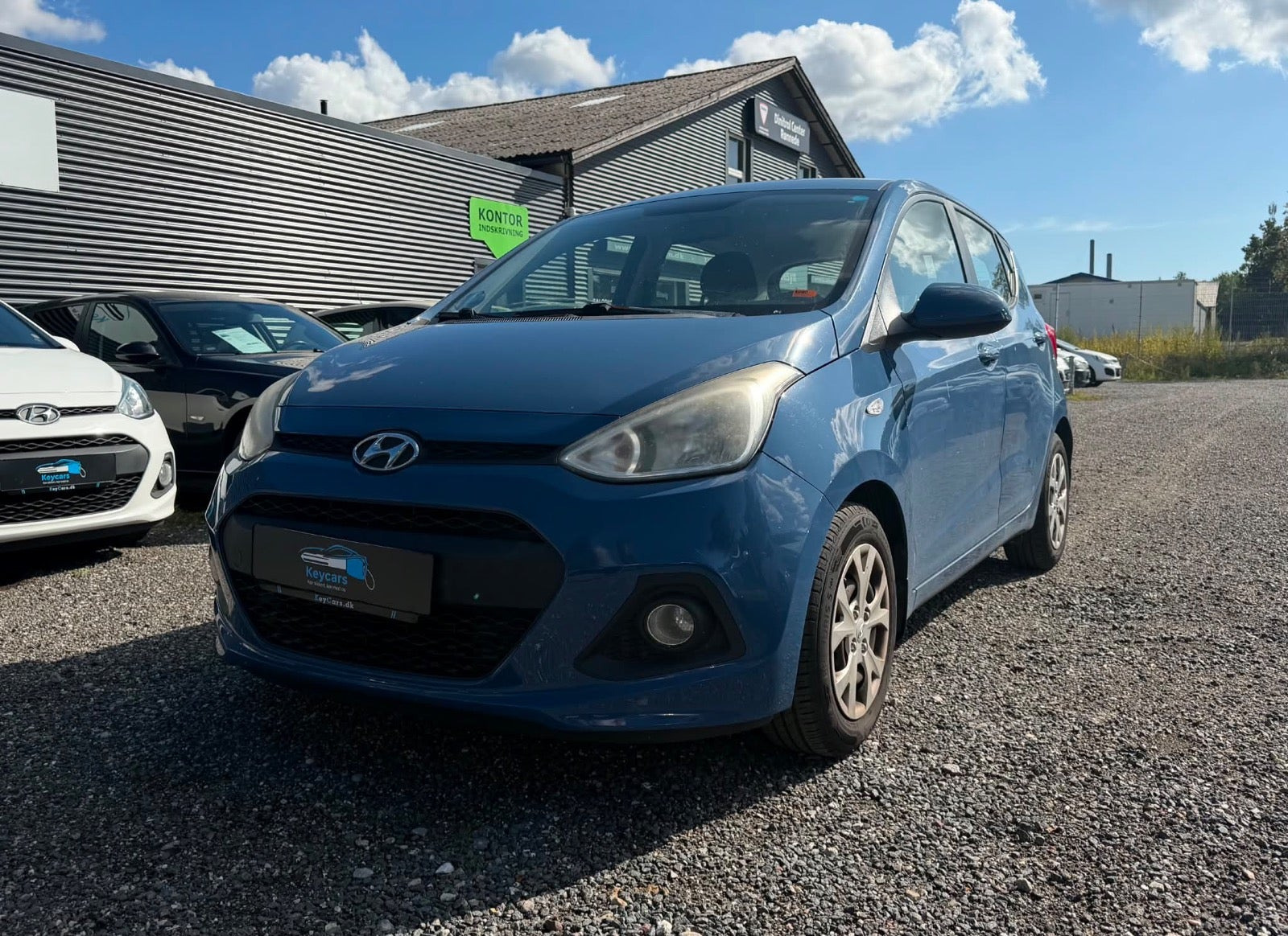 Blå Hyundai i10 fra 2014