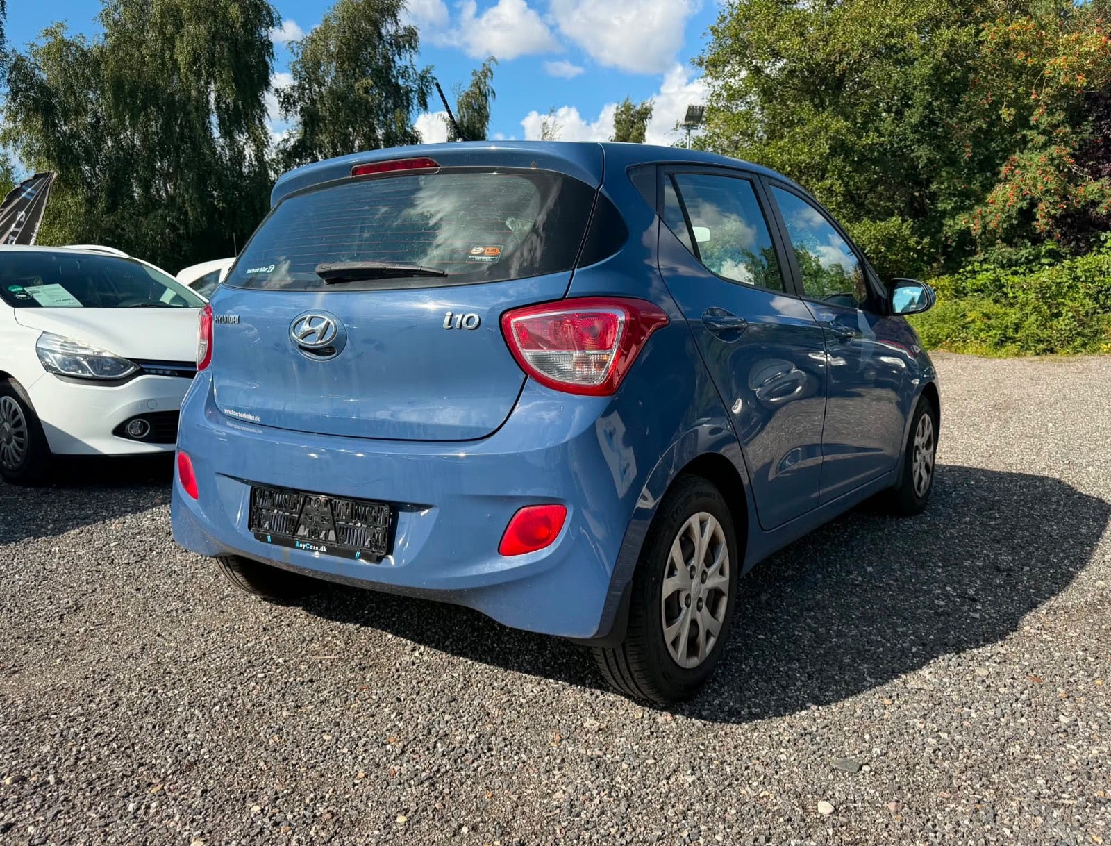 Blå Hyundai i10 fra 2014
