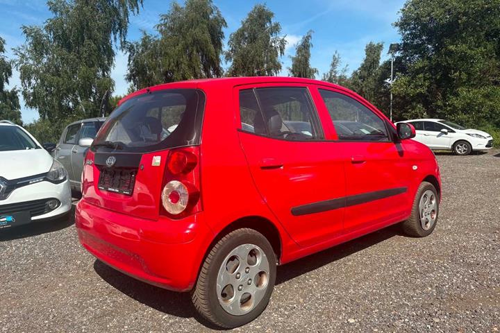 Rød Kia Picanto fra 2013