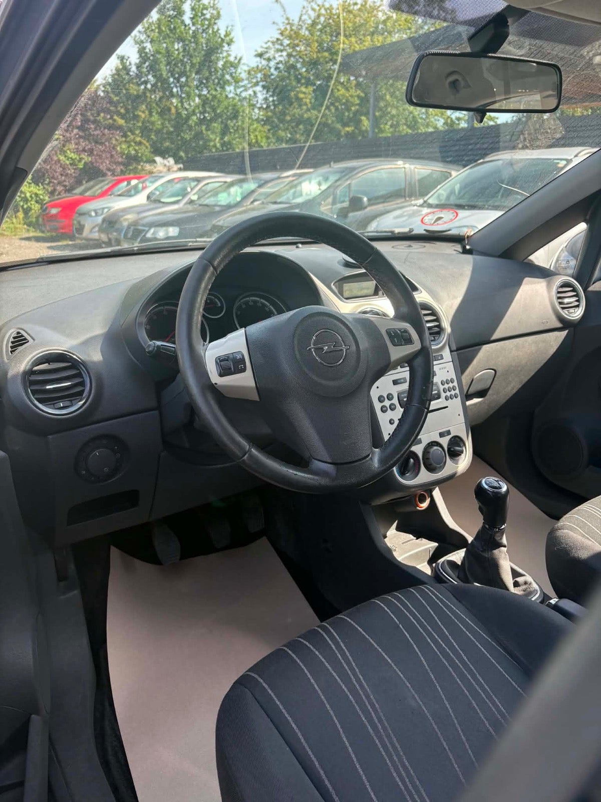Blå Opel Corsa fra 2008