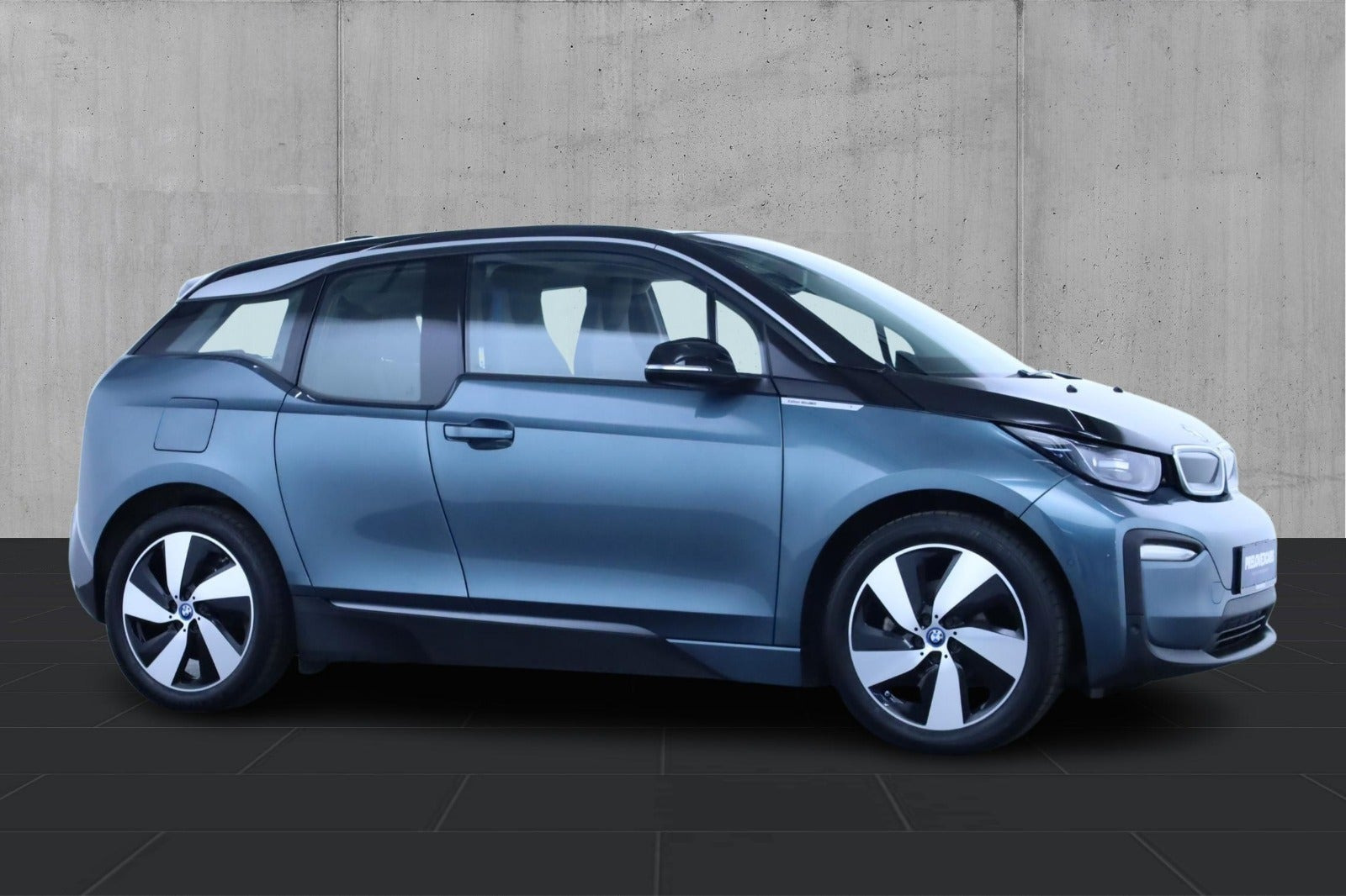 Blå BMW i3 fra 2021