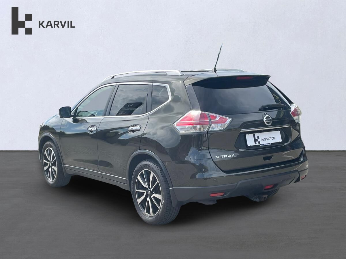 Grøn Nissan X-Trail fra 2017