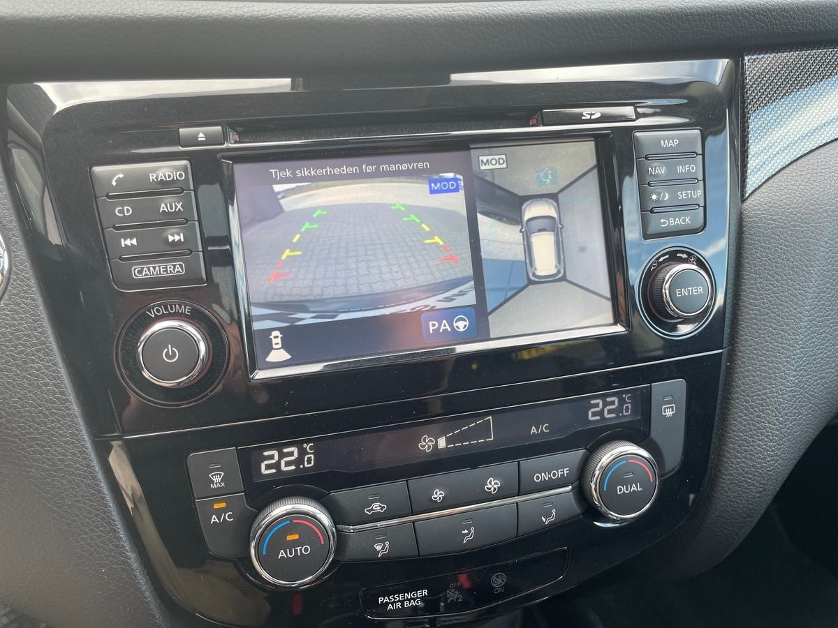 Grøn Nissan X-Trail fra 2017