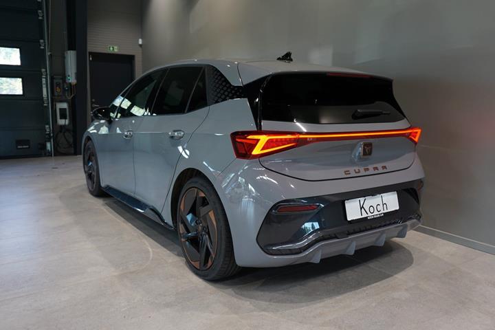 Grå Cupra Born fra 2022