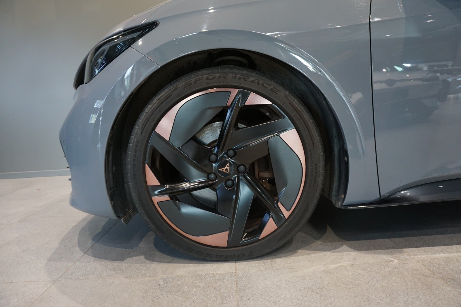 Grå Cupra Born fra 2022
