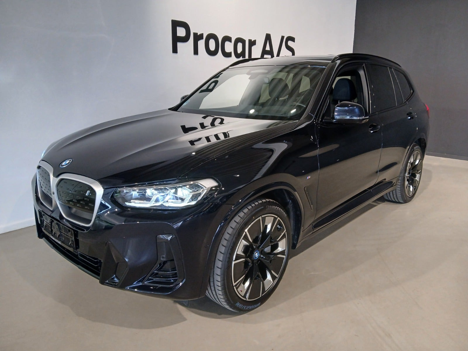 BMW iX3 Charged Plus M-Sport