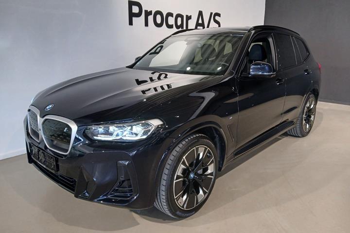Blå BMW iX3 fra 2024
