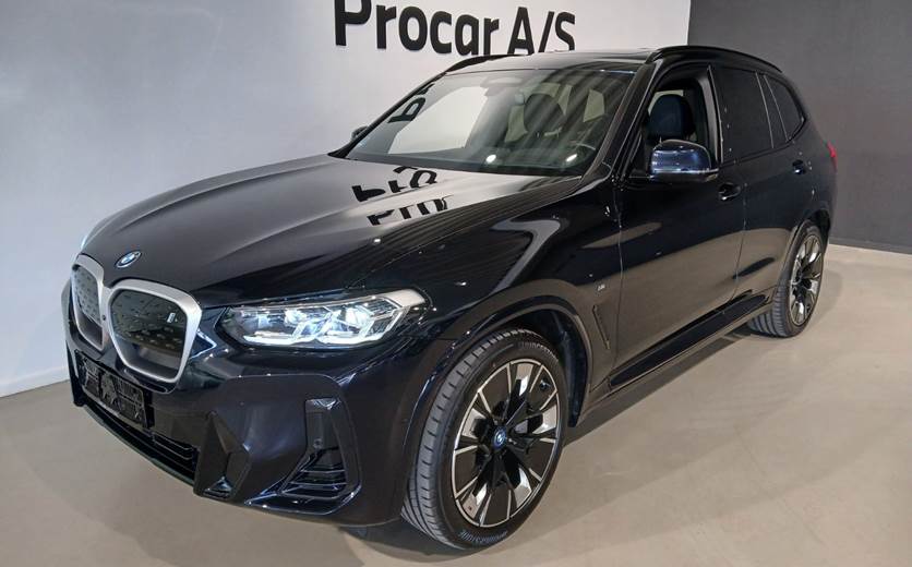 BMW iX3 Charged Plus M-Sport