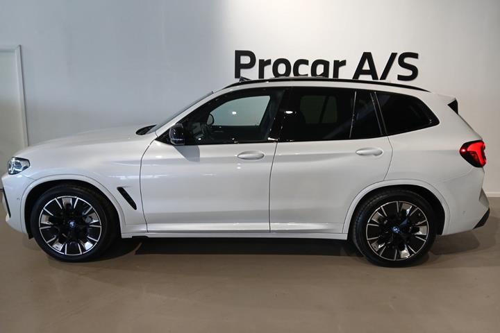 Hvid BMW iX3 fra 2023