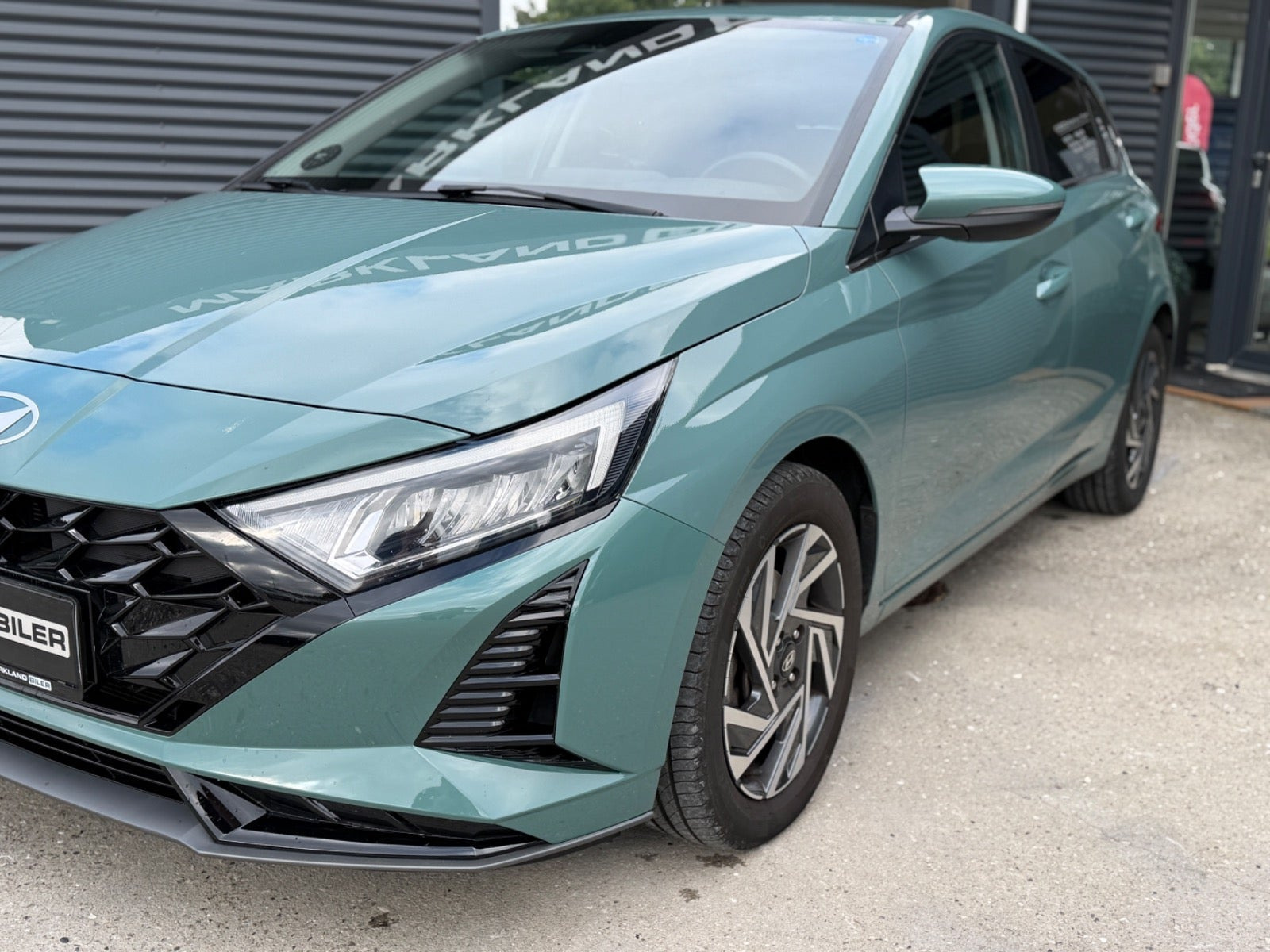 Grøn Hyundai i20 fra 2024