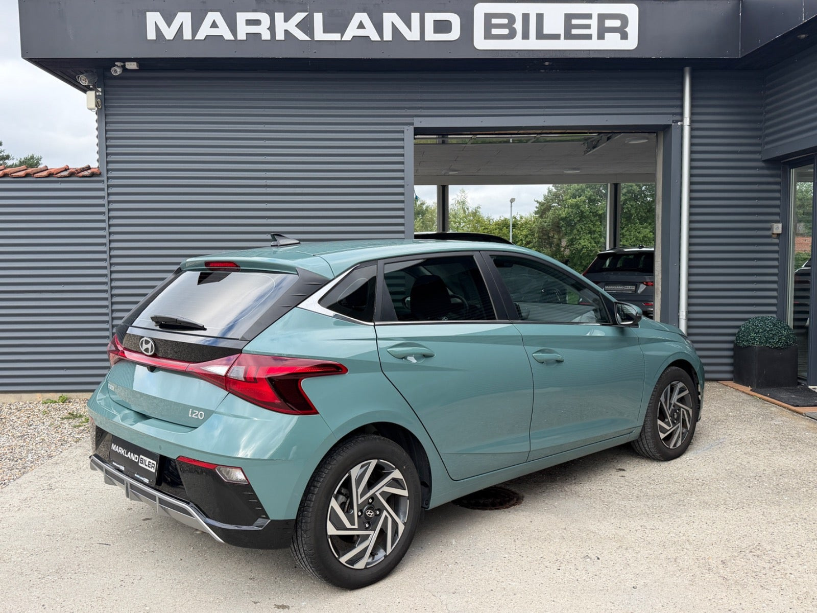 Grøn Hyundai i20 fra 2024