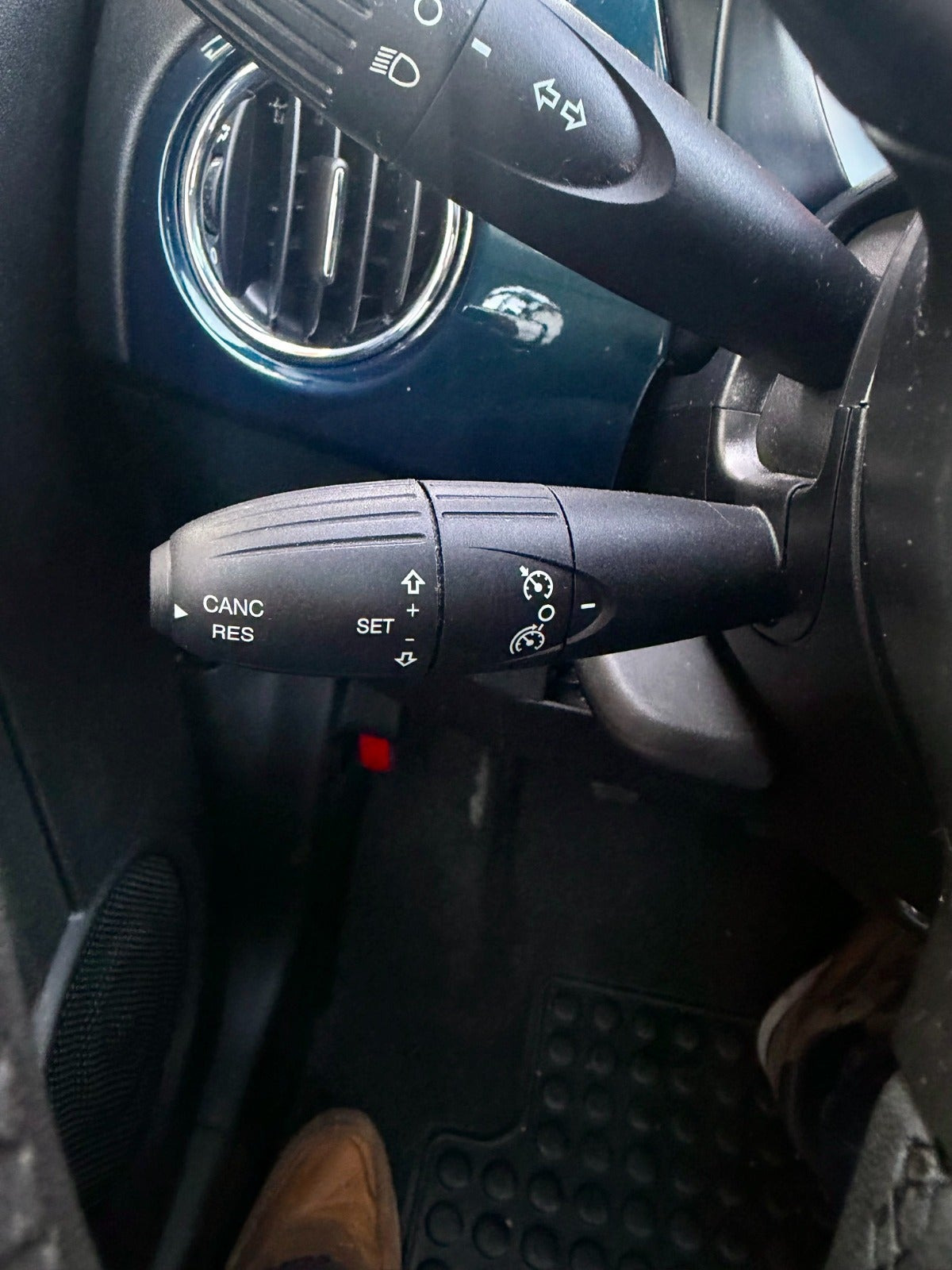 Blå Fiat 500 fra 2020