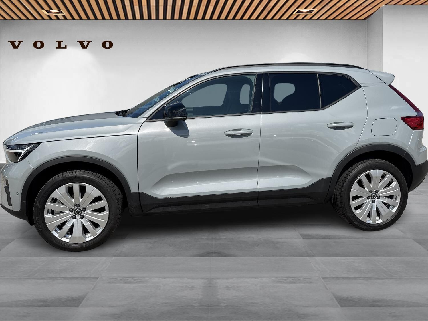 Grå Volvo EX40 fra 2025