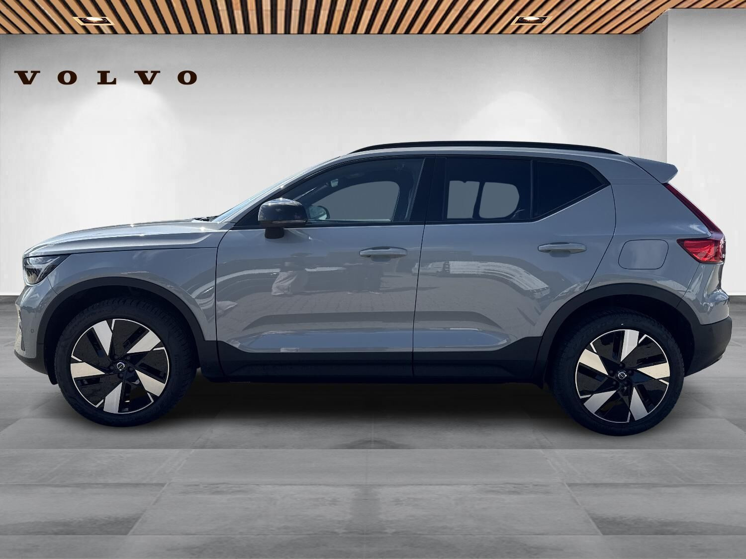 Grå Volvo EX40 fra 2025