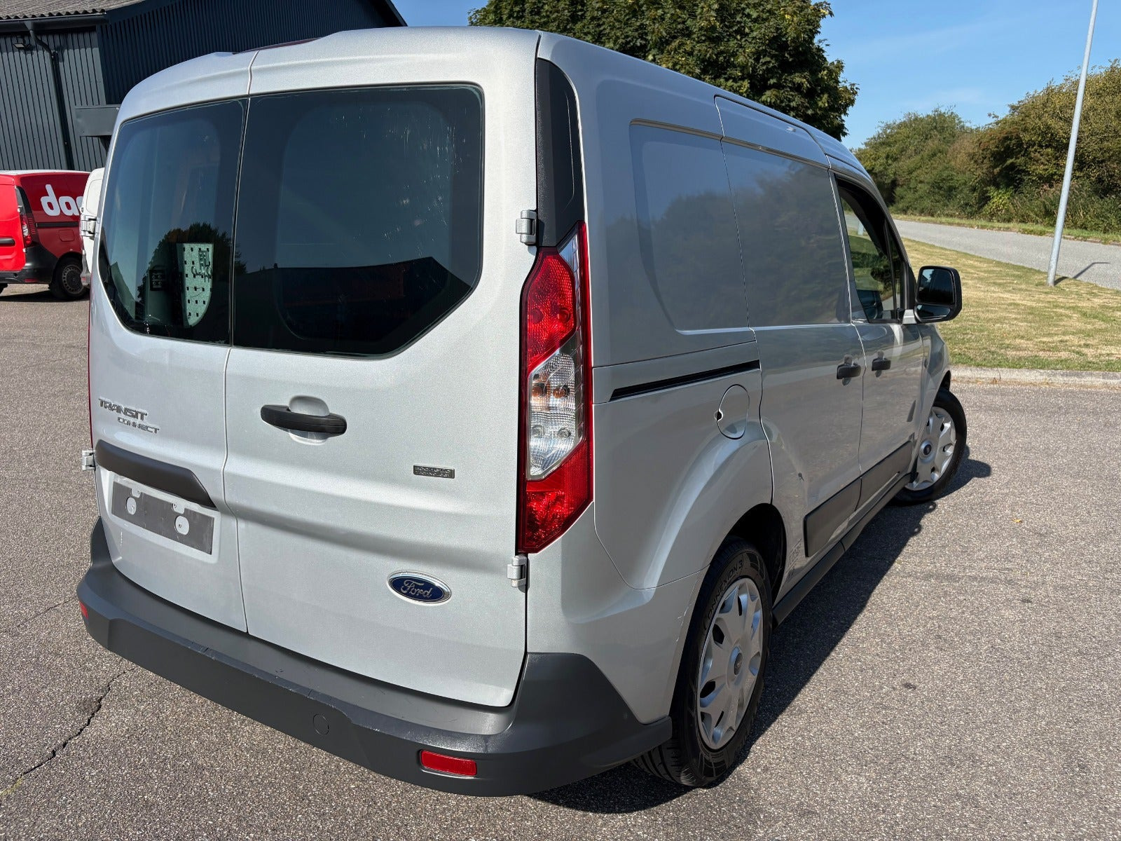 Sølv Ford Transit Connect fra 2014