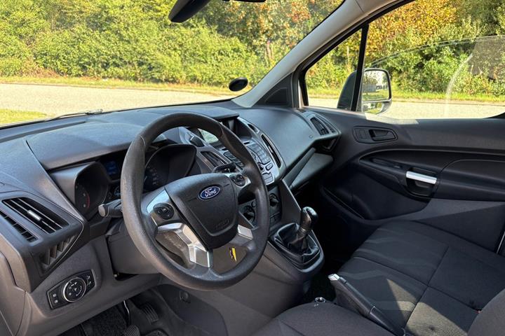 Sølv Ford Transit Connect fra 2014
