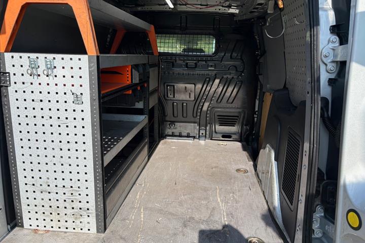 Sølv Ford Transit Connect fra 2014