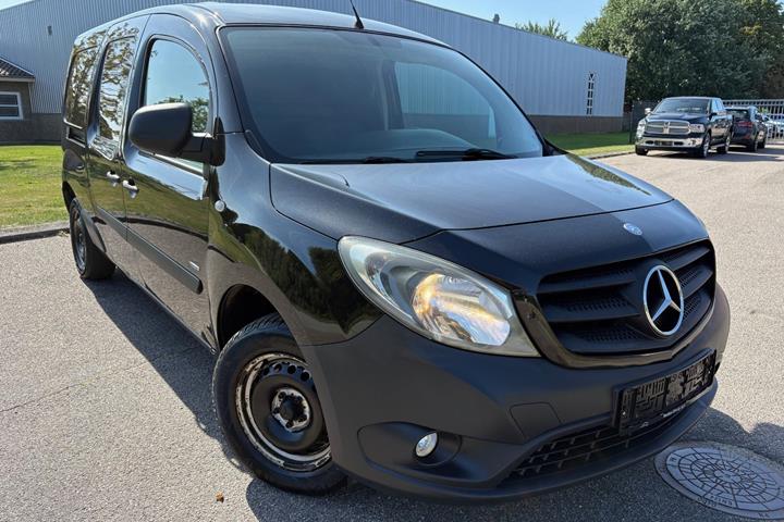 Sort Mercedes Citan 109 fra 2014