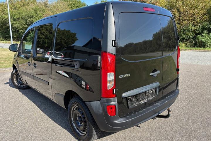 Sort Mercedes Citan 109 fra 2014