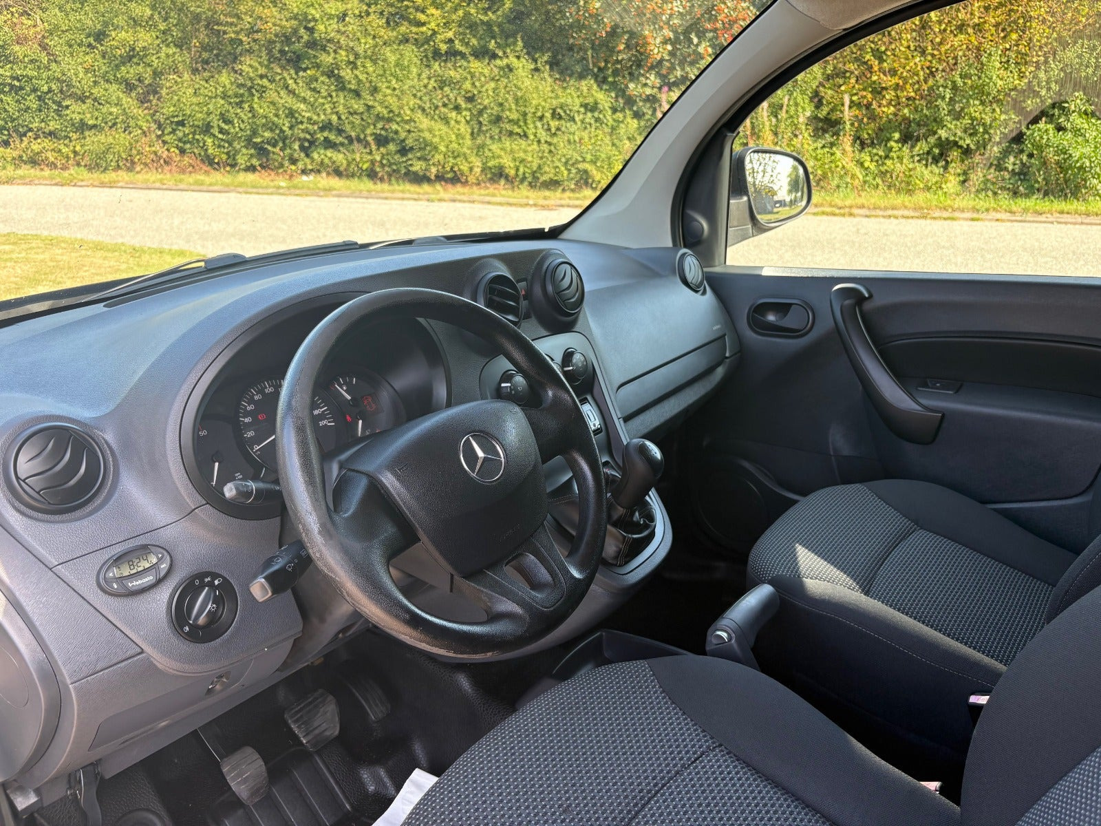 Sort Mercedes Citan 109 fra 2014