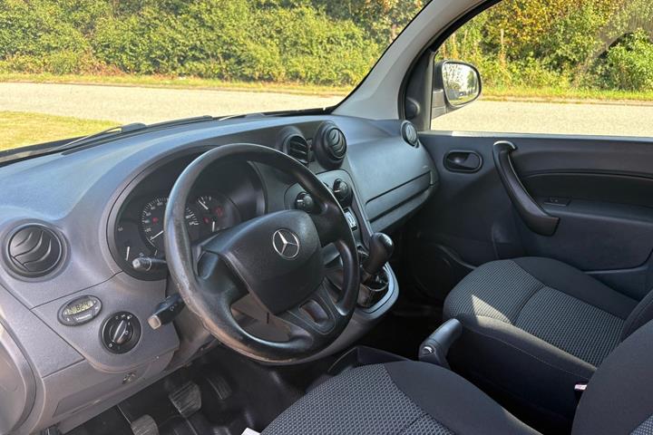 Sort Mercedes Citan 109 fra 2014