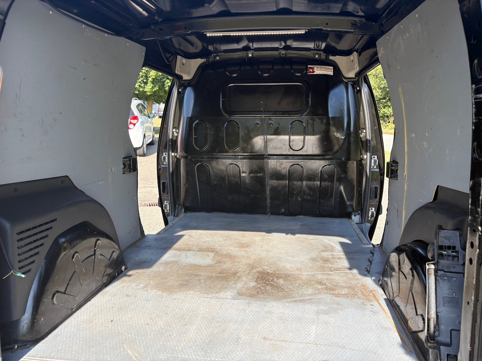 Sort Mercedes Citan 109 fra 2014