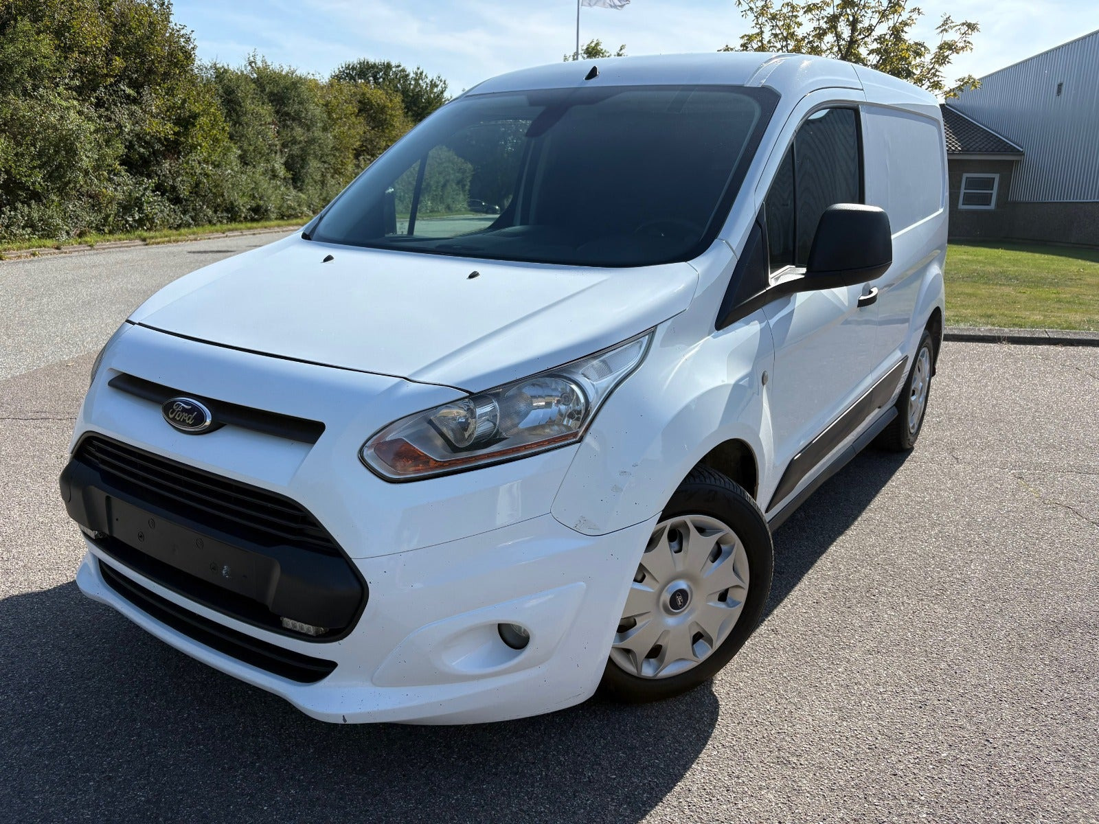 Hvid Ford Transit Connect fra 2015